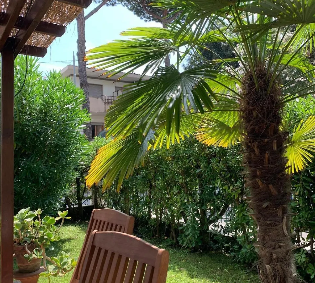 Charming Apartment Just Two Steps From The Sea Lido di Camaiore Italy