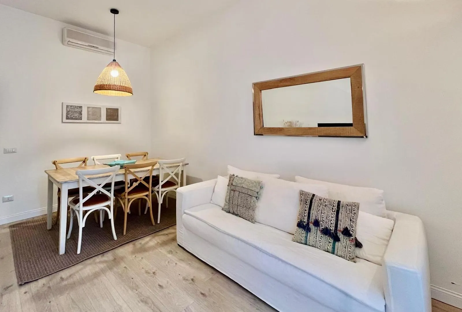 Charming Apartment Just Two Steps From The Sea Lido di Camaiore 0*,  Italy
